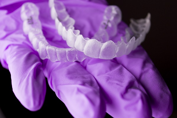 Adult Teeth Straightening Option: How Do Clear Aligners Feel?